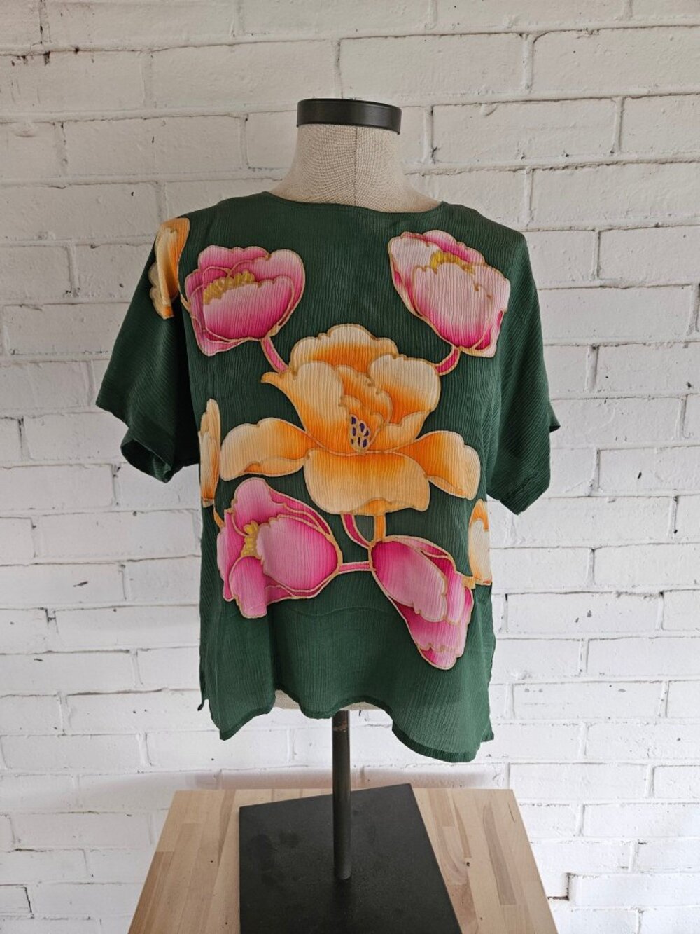 β¨ Vintage City Trend 100% Crinkle Silk Floral Statement Blouse β¨